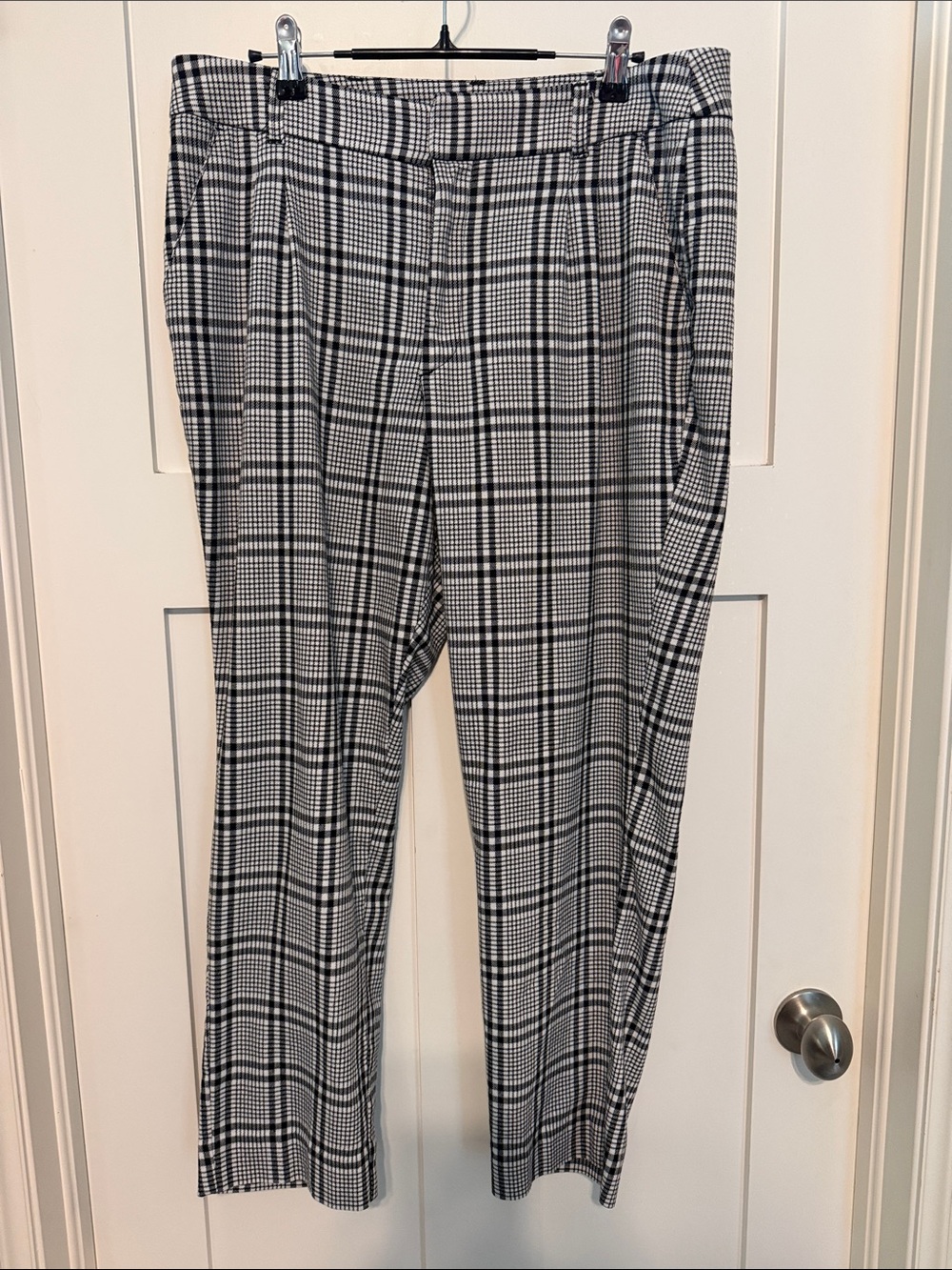 Abercrombie & Fitch Black and White Plaid Academia Trousers Size L